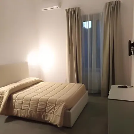 Stanza Al Centro * Salerno